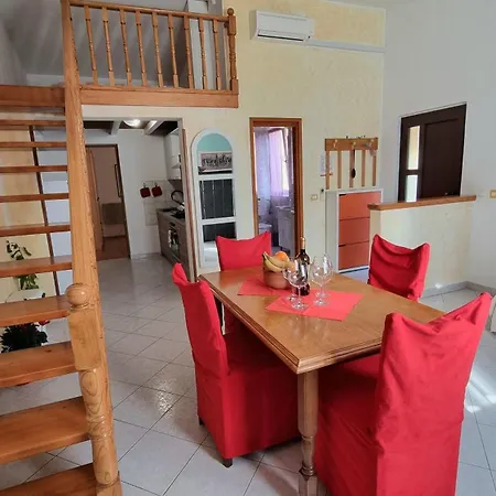 Apartman Garden Escape Zupanic