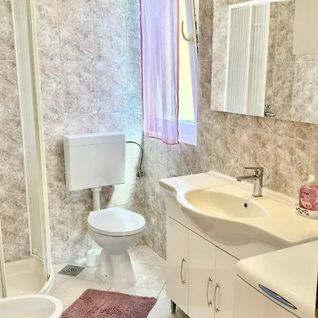 Garden Escape Zupanic