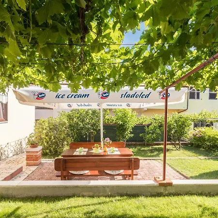 Appartement Garden Escape Zupanic Pula